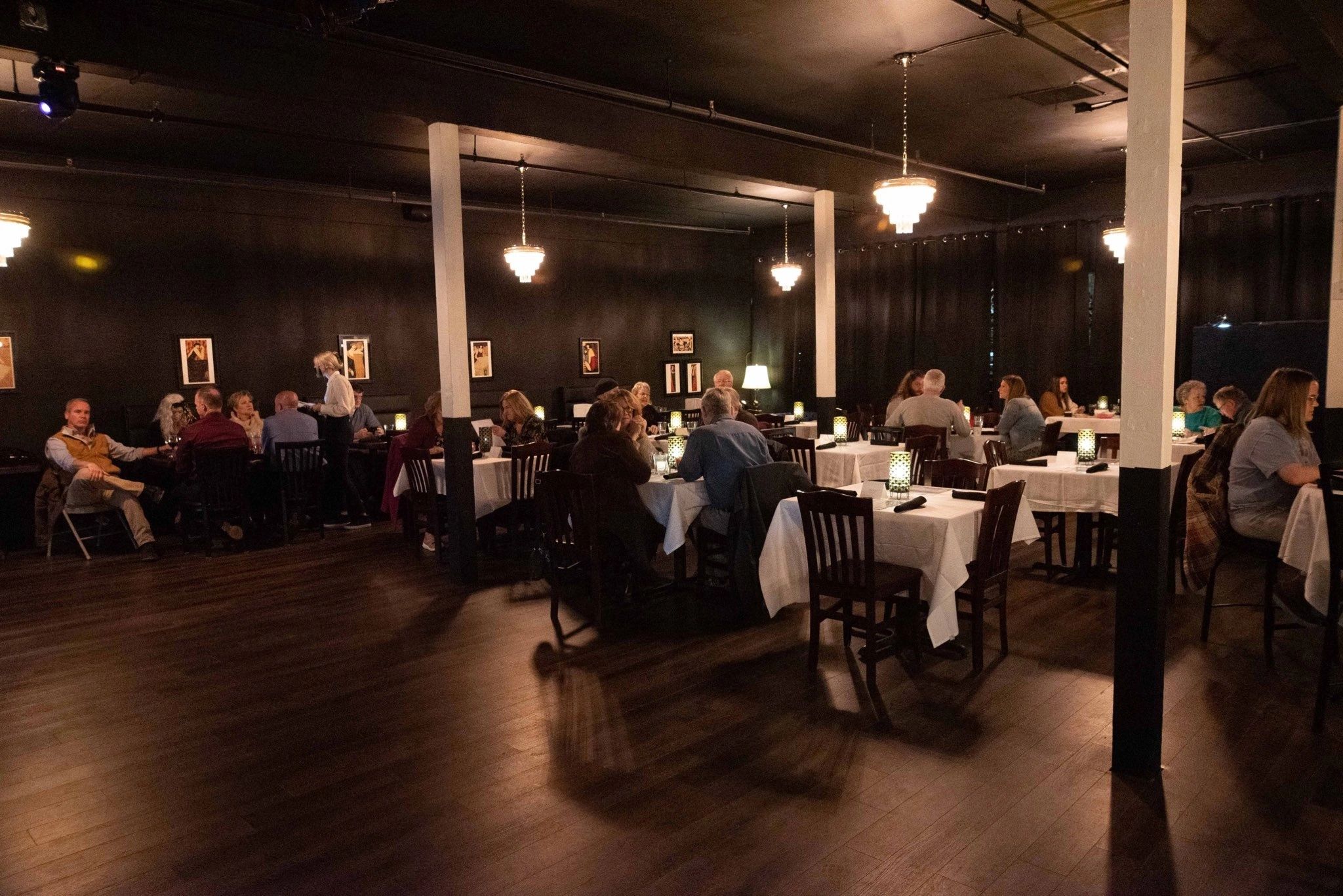 201 Cafe and Wine Bar Restaurant Oak Ridge, Tennessee